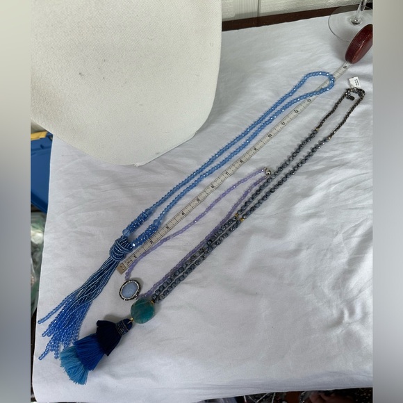 Three gorgeous purple and blue tone statement necklace - Picture 4 of 11